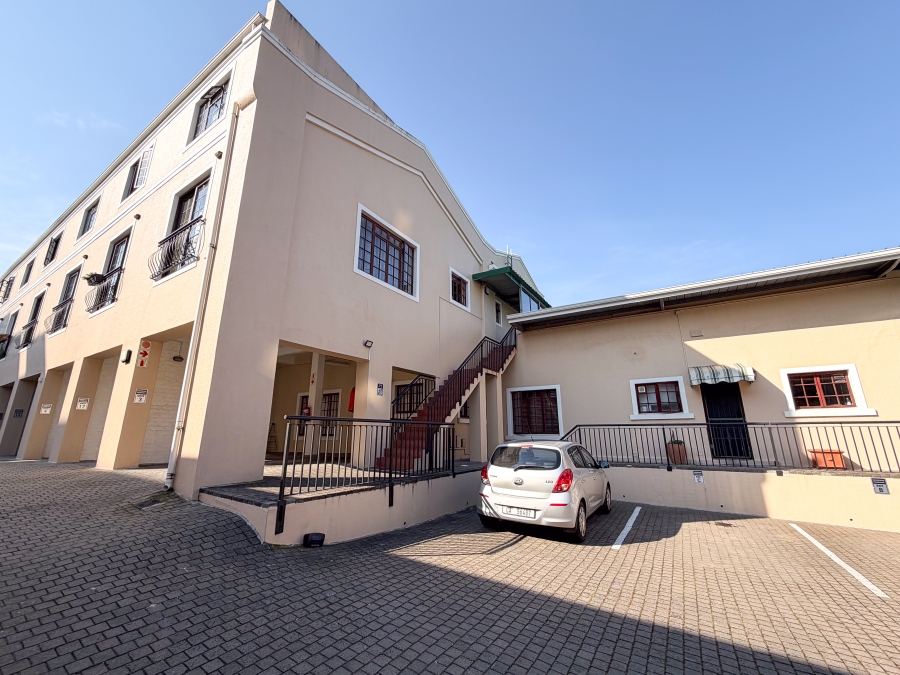 To Let 2 Bedroom Property for Rent in Wynberg Upper Western Cape